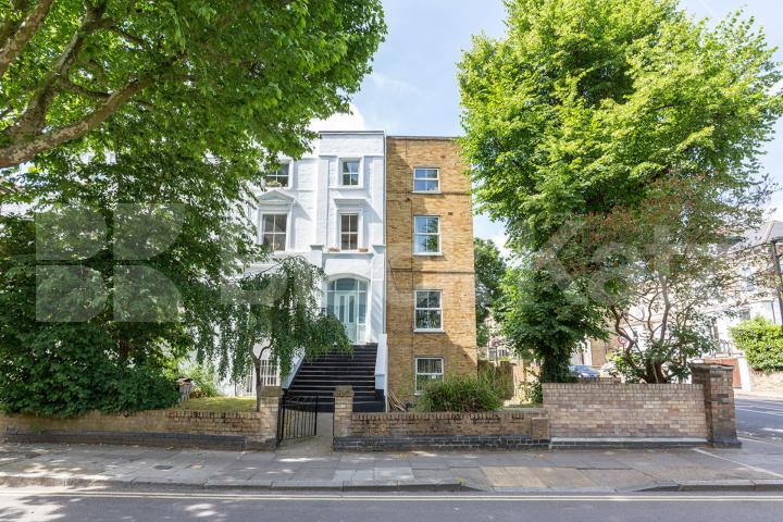 modern 1 bedroom property with access to communal gardens Hillmarton Road, Islington / Caledonian Road